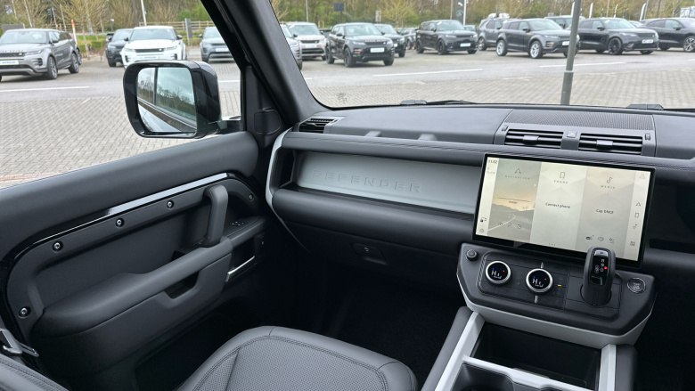 Land Rover Defender 3.0 D350 X-Dynamic SE 110 5dr Auto Diesel Estate